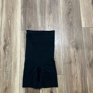 SPANX womens high waisted Black shapewear Shorts size small